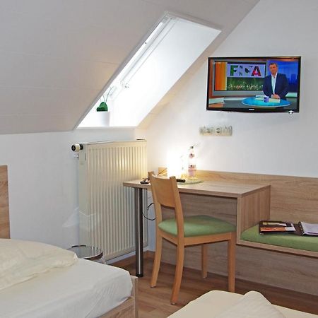 Loewenhof Hotel Krumbach Exterior photo