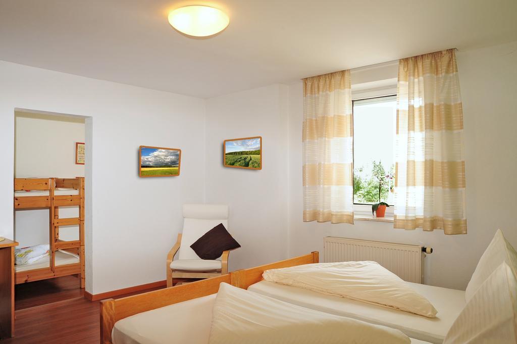 Loewenhof Hotel Krumbach Room photo