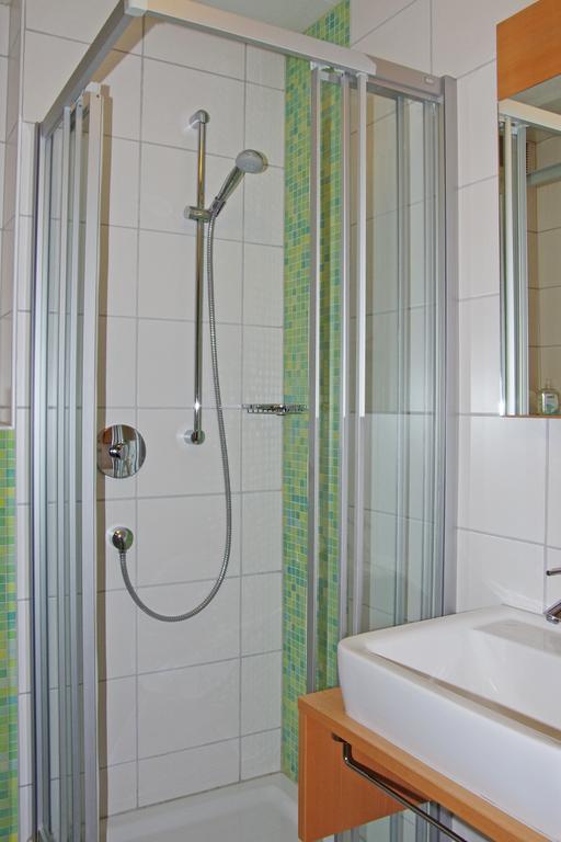 Loewenhof Hotel Krumbach Room photo